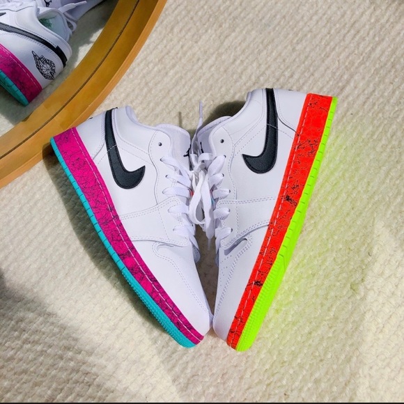 😍New Air Jordan 1 Low - Picture 9 of 11